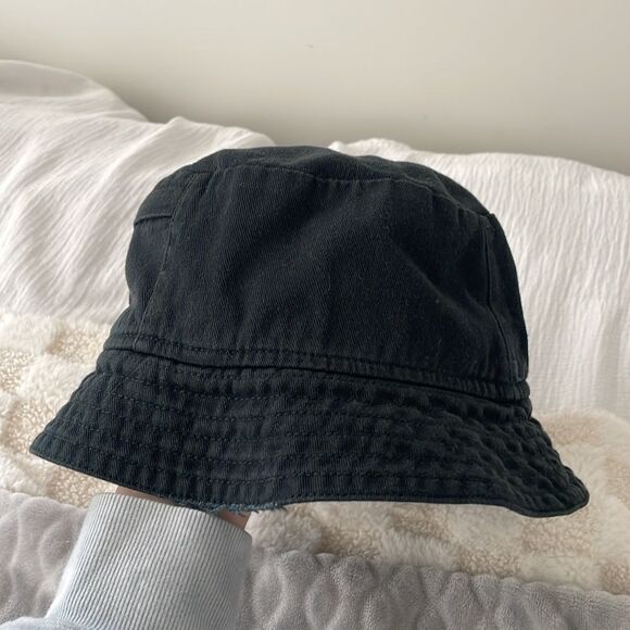 OFFWHITE | NWOT Off-White Metal Arrow Bucket Hat - Picture 6 of 13
